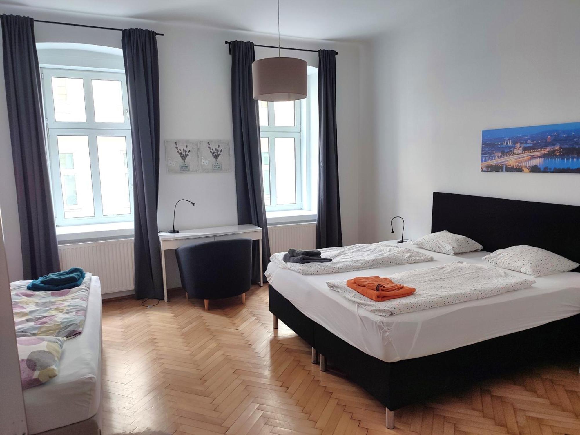 Near Schoenbrunn * Wien